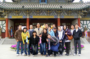 春風(fēng)楊柳千萬條，帥哥美女多妖嬈—新鄉(xiāng)踏青靚照集錦